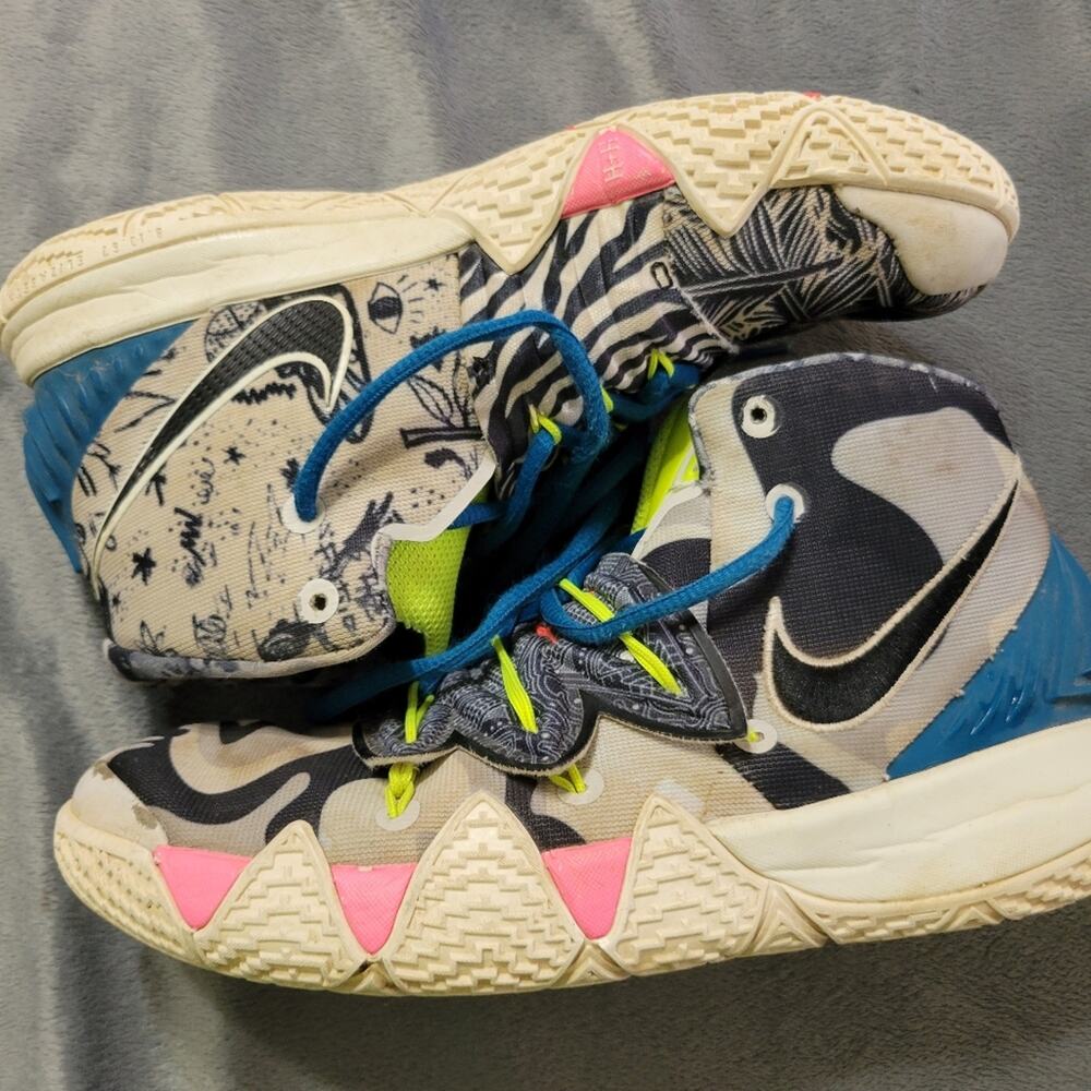 Nike Kybrid S2 GS What the Neon 2.0 Youth Sneakers Size 6Y (CV0097 003)